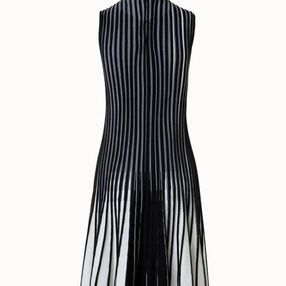 ✨Host Pick x 2✨AKRIS PUNTO:  Two-Tone Dess (black/cream) - Picture 7 of 12